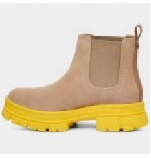 Ugg Ashton Chelsea Boot — Sand