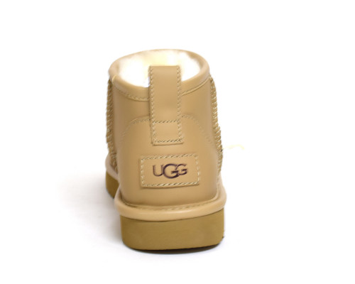 Ugg Classic Ultra Mini Leather — Sand