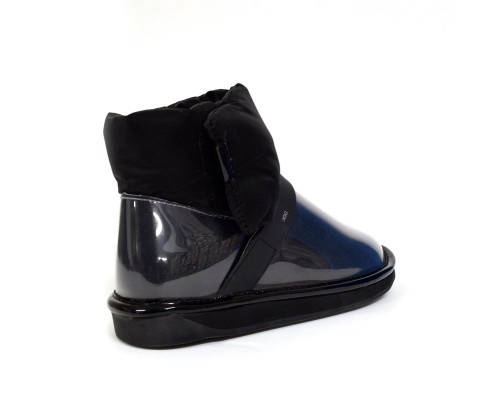 Ugg Clear Quilty Boot — Black